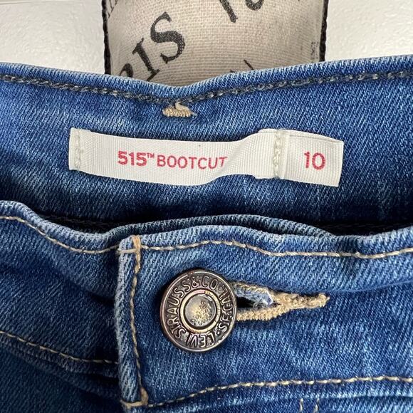 Levi’s 515 Bootcut lighter mid wash blue jeans with pockets - Picture 3 of 10